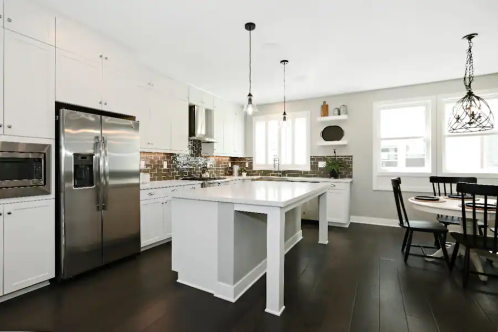 93445_product_image_SONANCE_MAG8R_Lifestyle.png